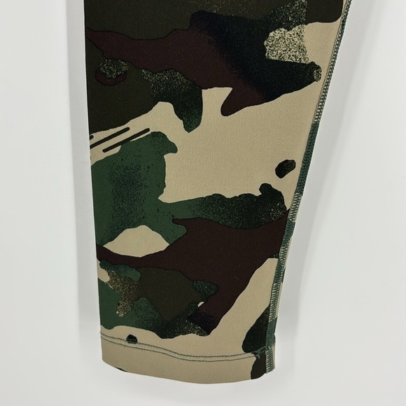 Nike PRO Dri-FIT 3/4 Tight Fit Leggings in Camouflage Men’s Size Large - EUC! - Picture 7 of 12